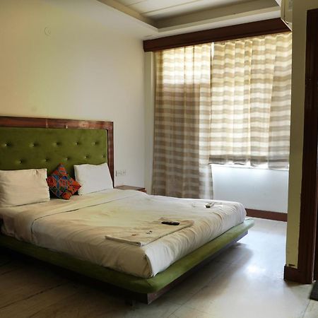 Hotel Elite Sector 45 I Gurgaon Central I Couple Friendly エクステリア 写真