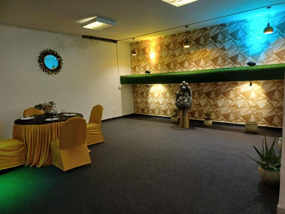 Hotel Elite Sector 45 I Gurgaon Central I Couple Friendly エクステリア 写真