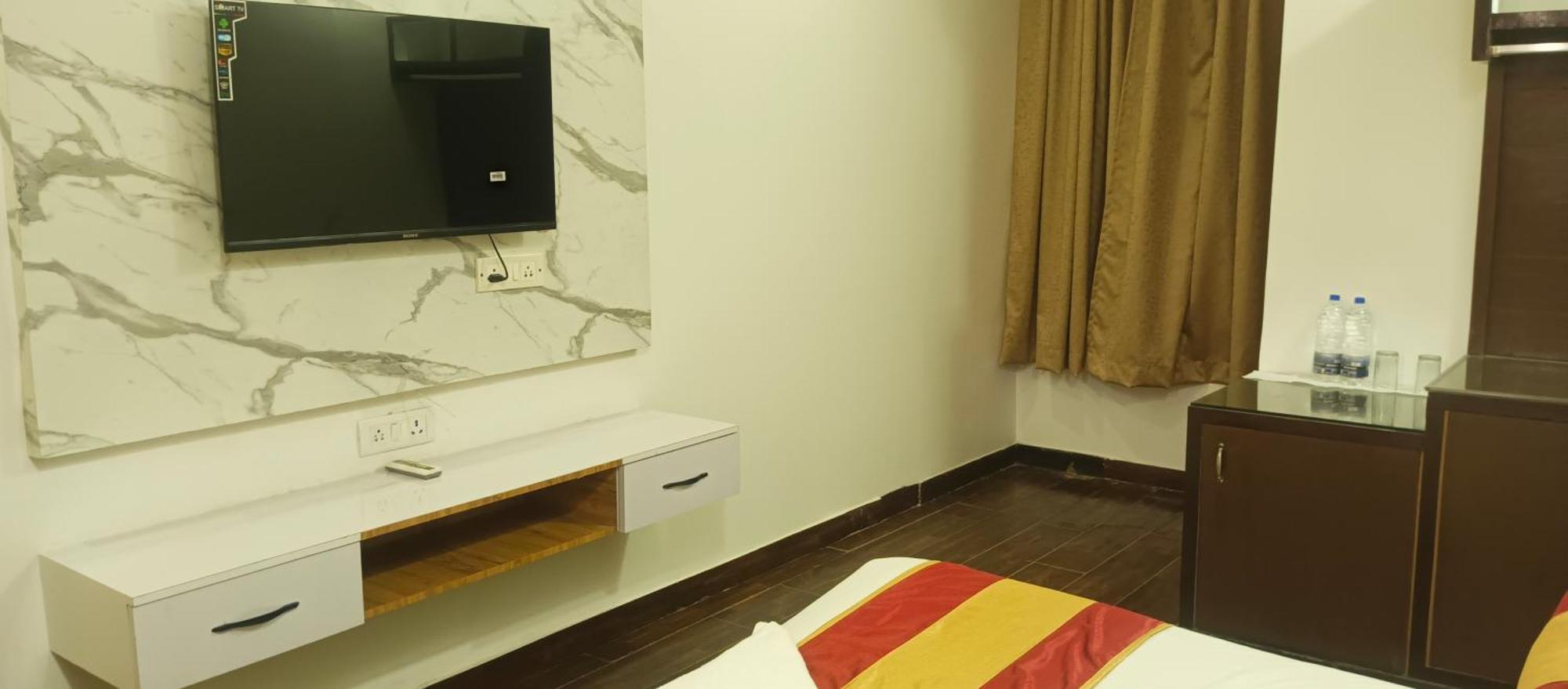 Hotel Elite Sector 45 I Gurgaon Central I Couple Friendly エクステリア 写真