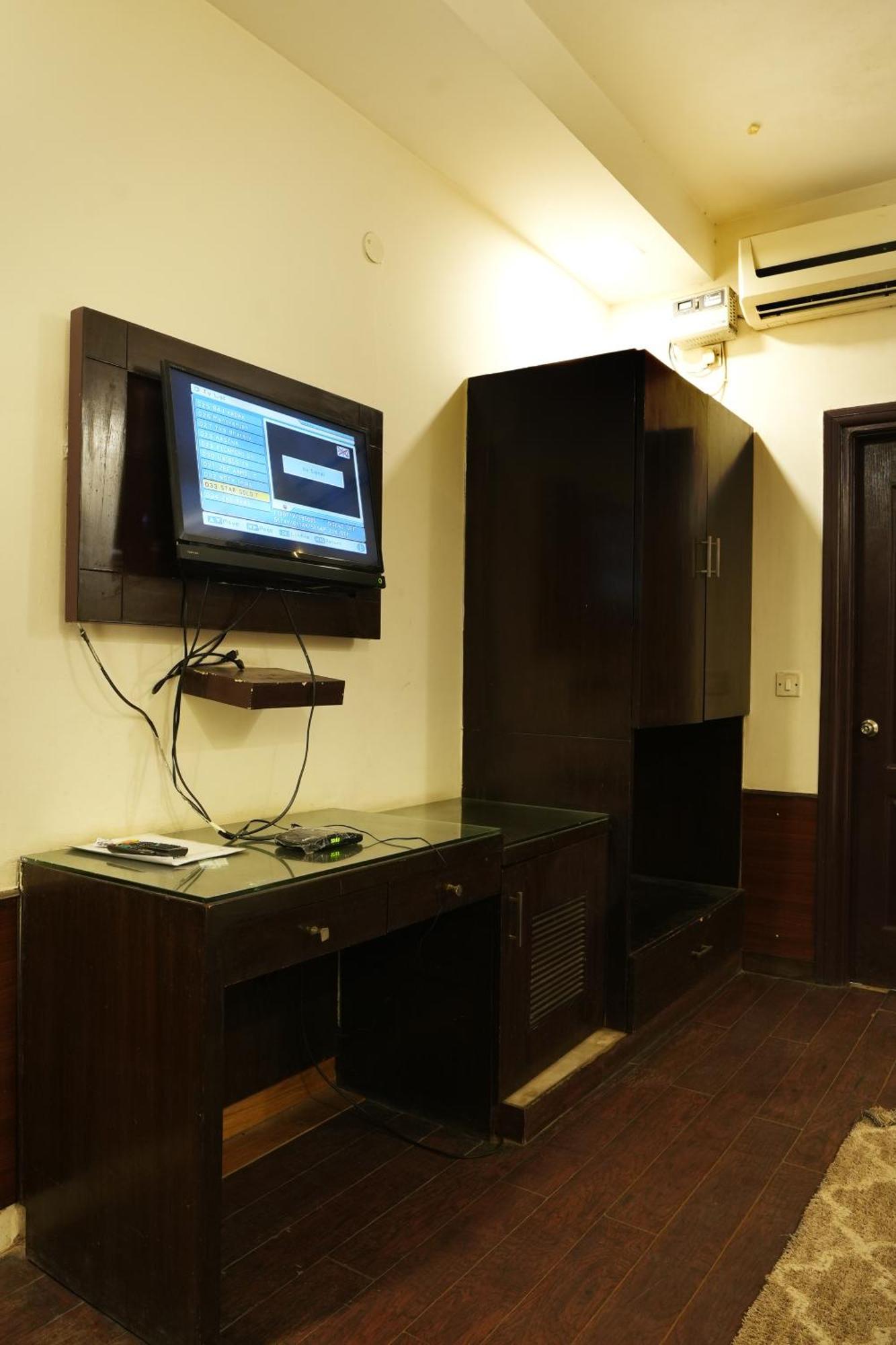 Hotel Elite Sector 45 I Gurgaon Central I Couple Friendly エクステリア 写真