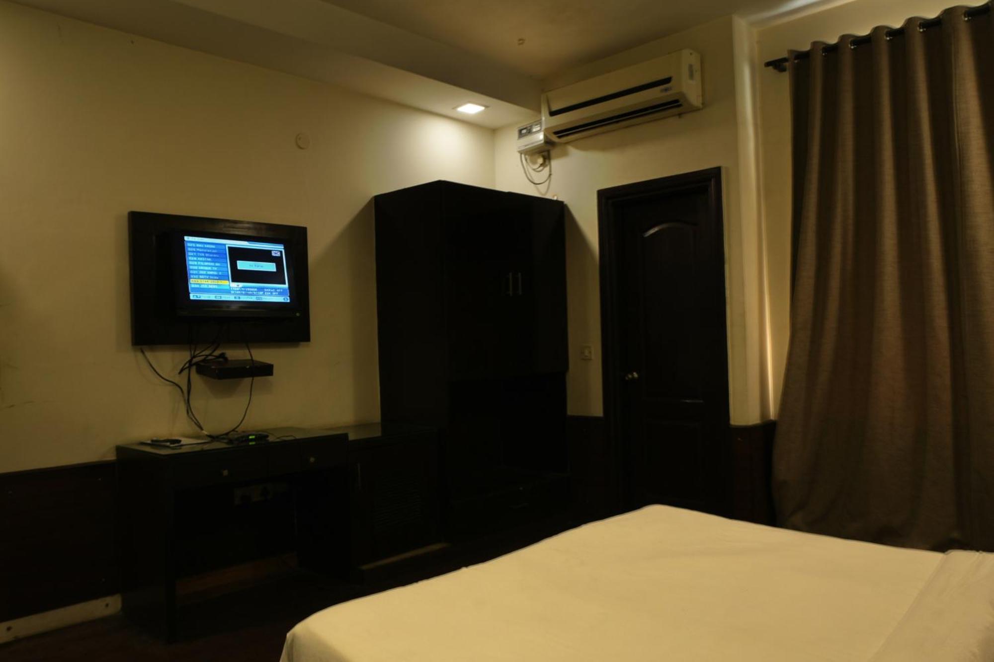 Hotel Elite Sector 45 I Gurgaon Central I Couple Friendly エクステリア 写真