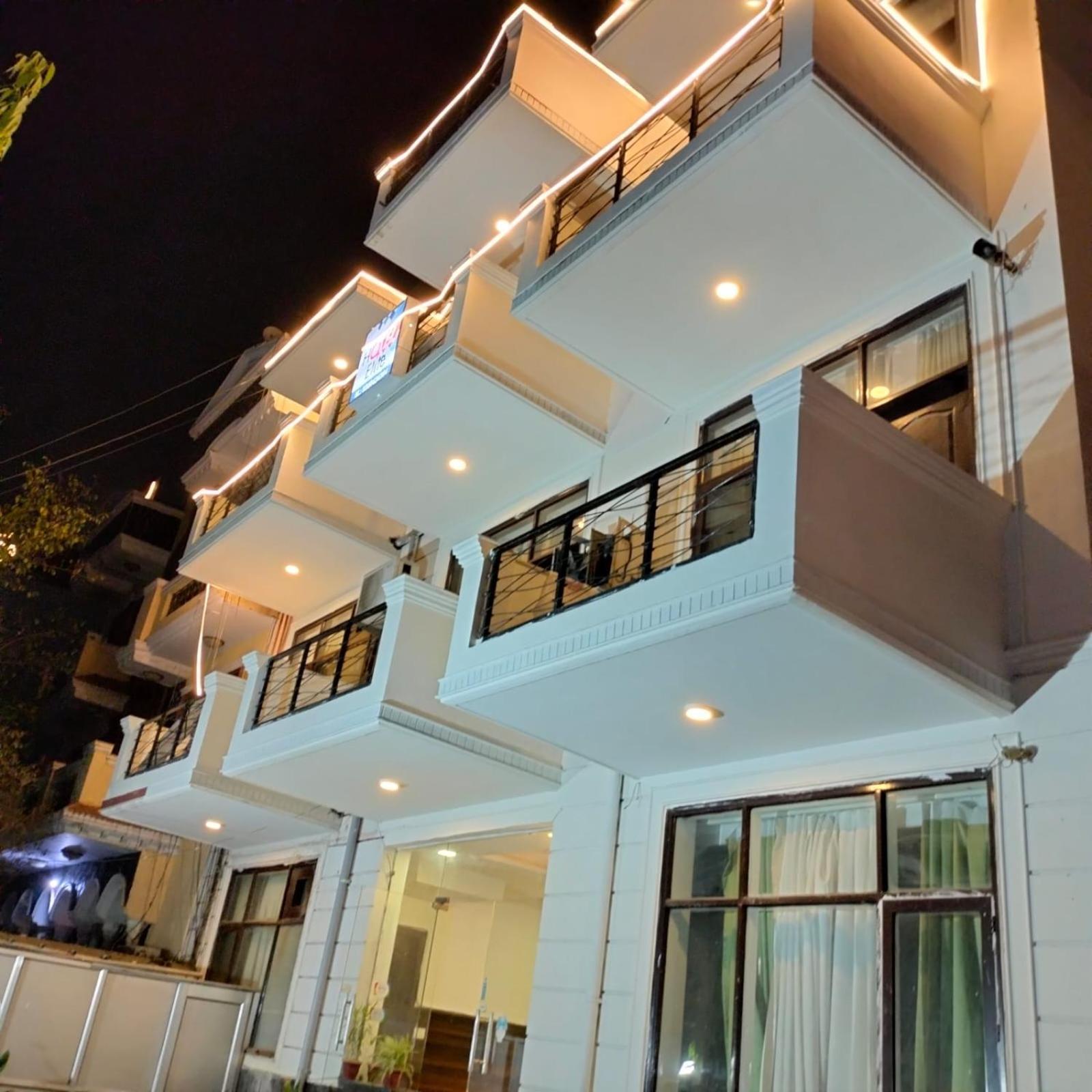 Hotel Elite Sector 45 I Gurgaon Central I Couple Friendly エクステリア 写真
