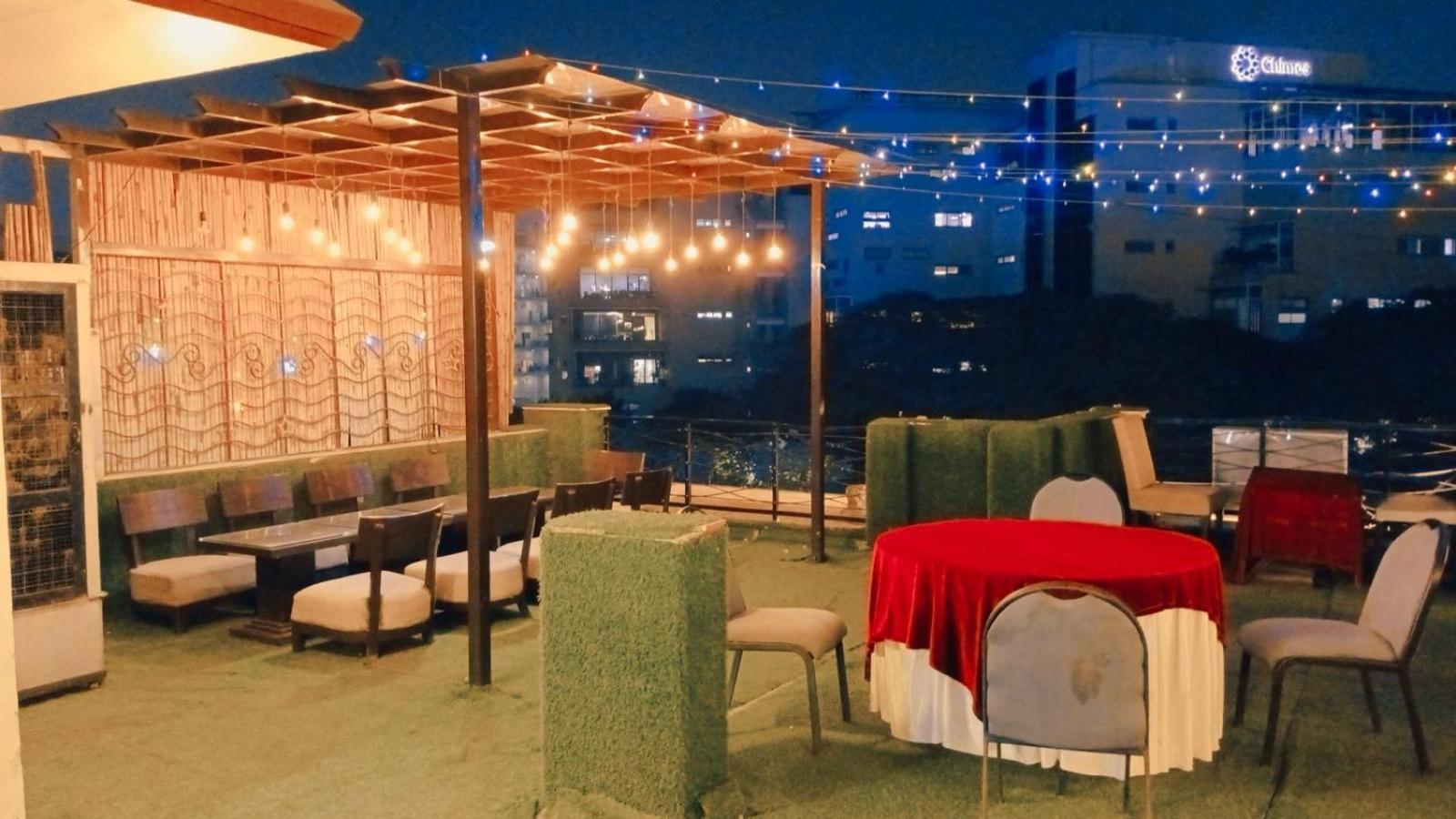 Hotel Elite Sector 45 I Gurgaon Central I Couple Friendly エクステリア 写真